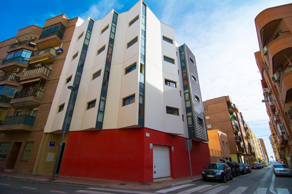 Apartamentos 16:9 Playa Suites Almeria Ngoại thất bức ảnh