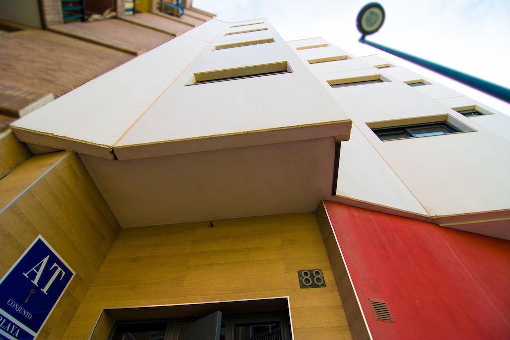 Apartamentos 16:9 Playa Suites Almeria Ngoại thất bức ảnh