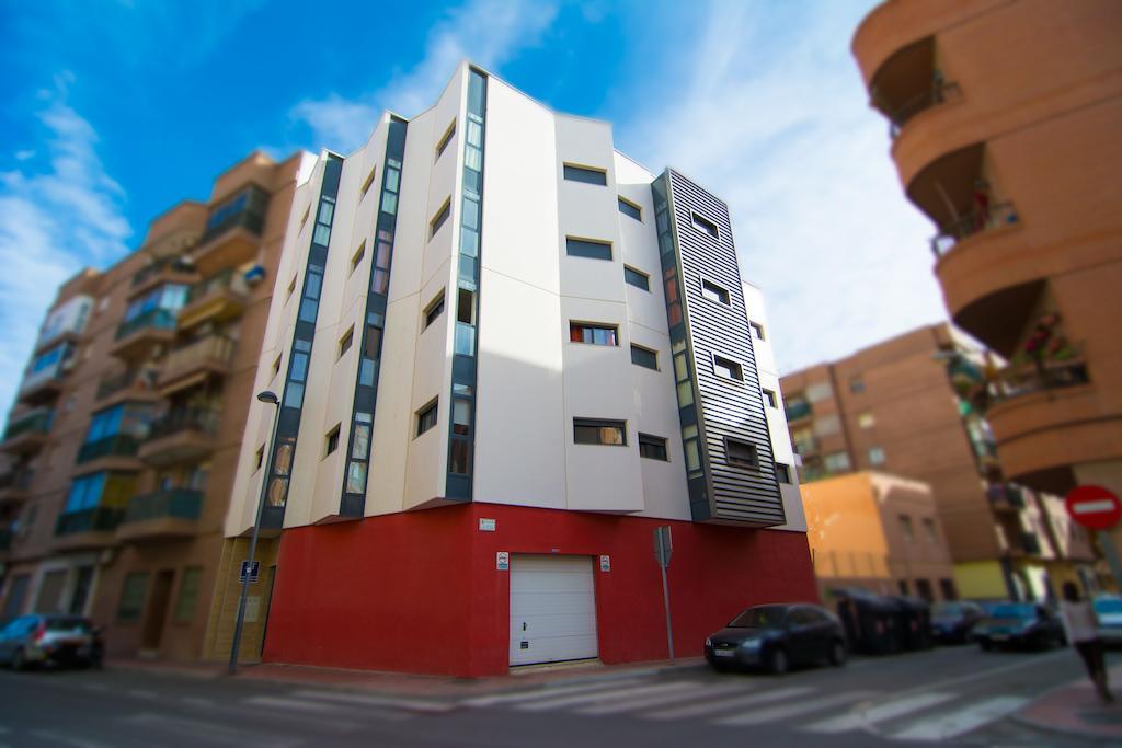 Apartamentos 16:9 Playa Suites Almeria Ngoại thất bức ảnh